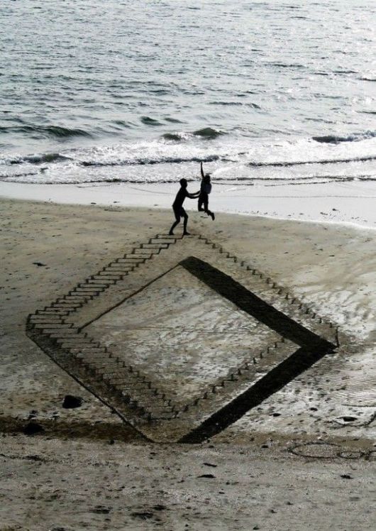 Mind Bending 3D Beach Art