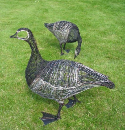 Bird Sculptures Made Out Of Telephone Wire