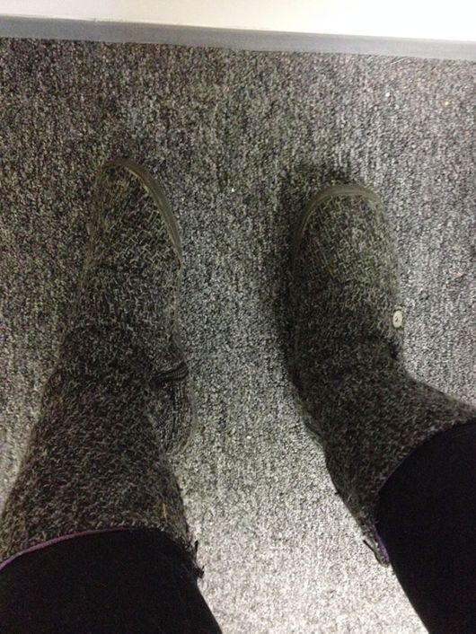 Some People Who Accidentally Dressed Like Their Surroundings