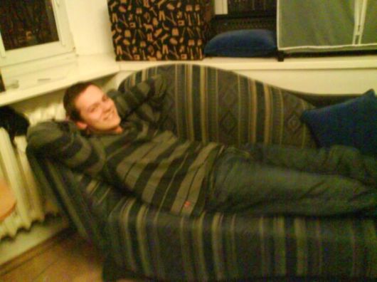 Some People Who Accidentally Dressed Like Their Surroundings