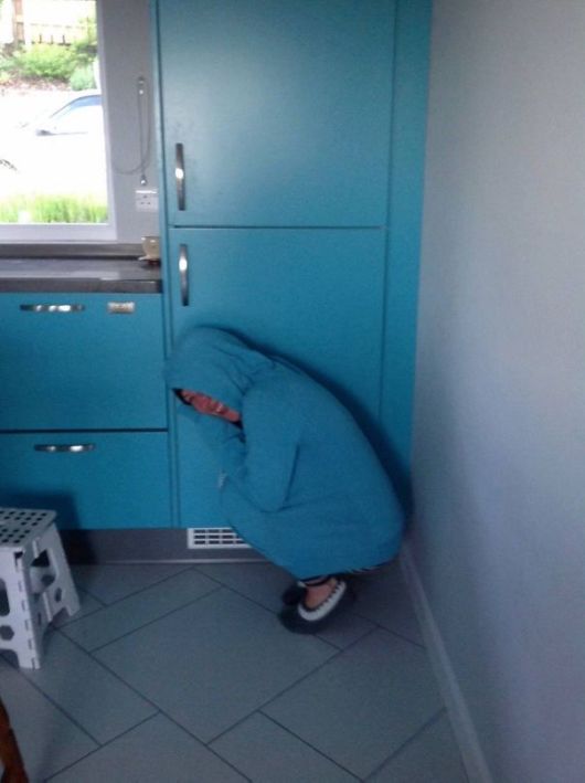 Some People Who Accidentally Dressed Like Their Surroundings