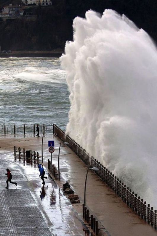 Pictures One Second Earlier