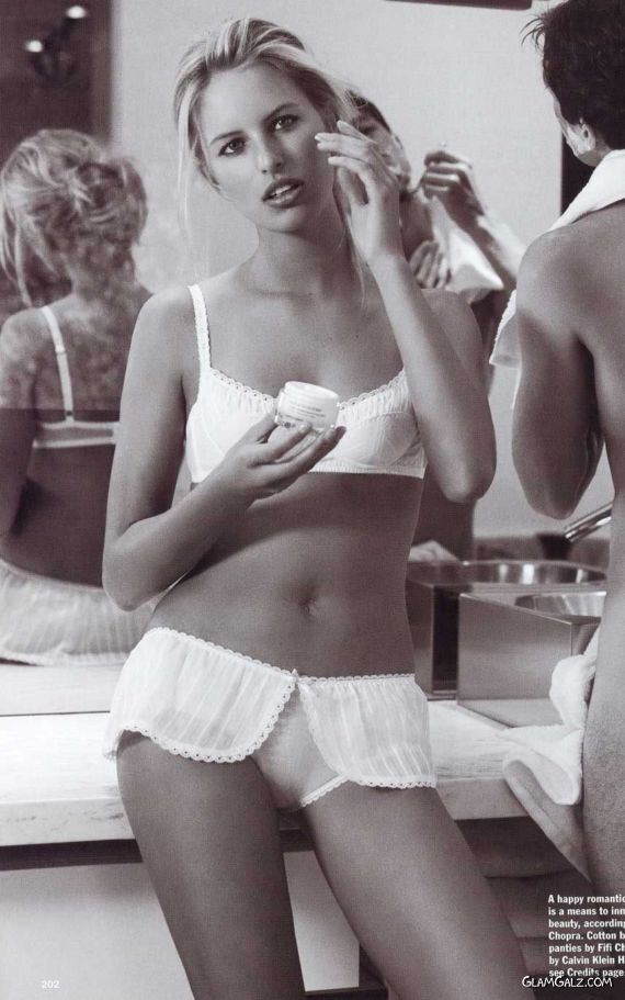 Karolina Kurkova Exclusive Photo Gallery