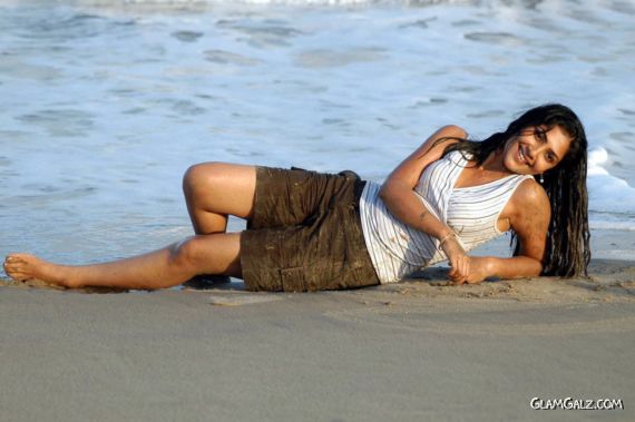 Bubbly Beauty Kamalinee Mukherjee