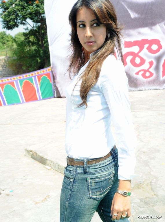 Awesome Tolly Beauty Sanjana