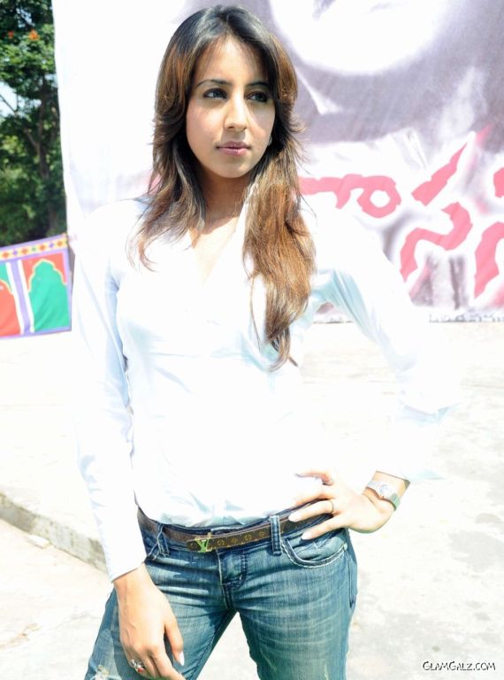 Awesome Tolly Beauty Sanjana