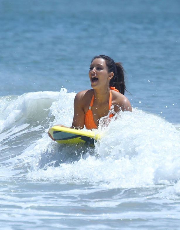 Miss Kardashian Surfing In Mexico