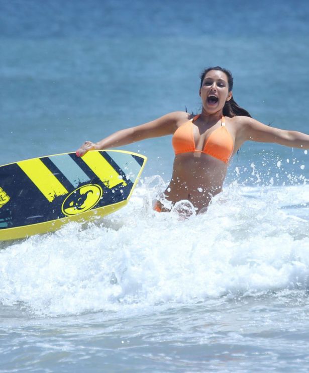Miss Kardashian Surfing In Mexico