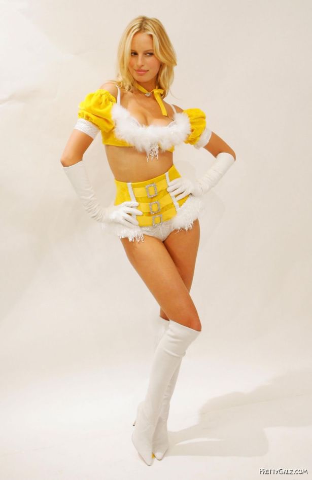 Karolina Kurkova Exclusive Photo Gallery
