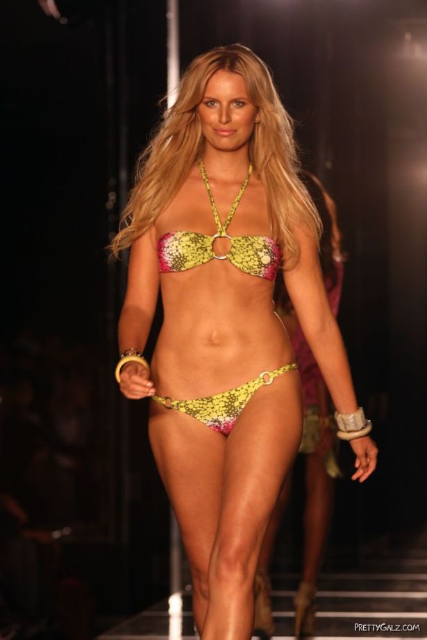 Karolina Kurkova Exclusive Photo Gallery