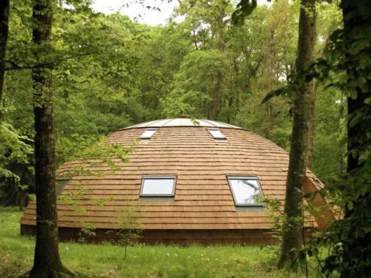 The UFO-Like Domespace Rotating Wooden House