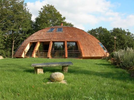 The UFO-Like Domespace Rotating Wooden House  